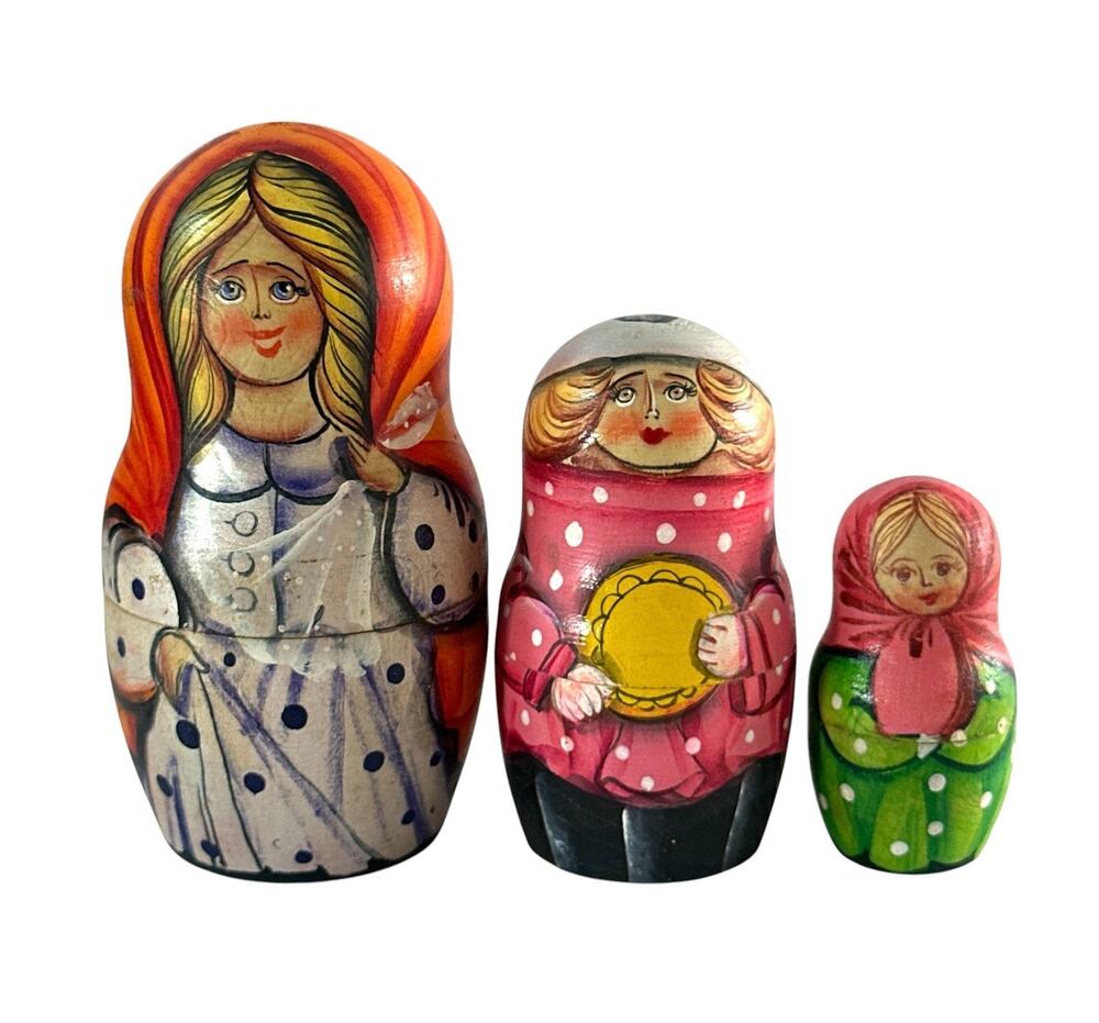 Vintage Russian Matryoshka Nesting Dolls Set of 3 Hand Painted Wooden Folk Art